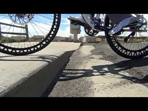 ERW britek AIRLESS Bicycle High Frequency Wheels in Slow Motion