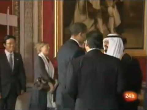 Obama Bows to Saudi King