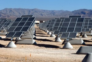 In Amerikaanse woestijnstaten is het break even punt nu al in de buurt. Zonne-energie is daar al goedkoper dan fossiel.