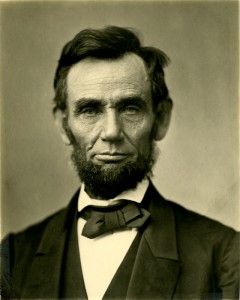 Abraham Lincoln leidde de Unie tijdens de Amerikaanse Burgeroorlog. Hij was een goede leider omdat hij zowel een goede machiavellist was, als een idealist.