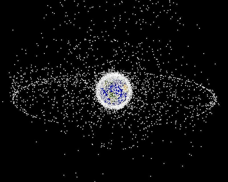 Het meeste ruimtepuin bevindt zich in low earth orbit of de geostationaire baan.