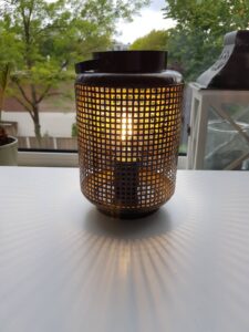 Was dit een filter? Nu is het een industriële lamp. Een mooi voorbeeld van upcycling. Bron: lampenoplichters.nl