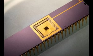 Een experimentele chip met de technologie. Bron/copyright: University of Arkansas, 2020
